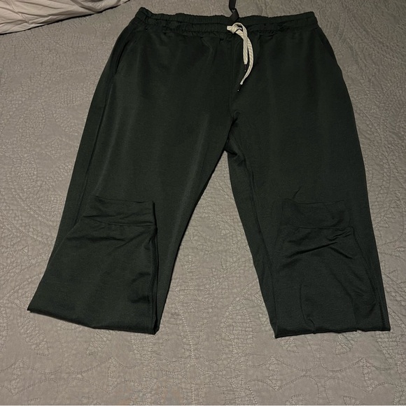 Vuori marsh green size large performance joggers - Picture 2 of 6